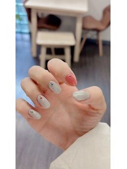 ナギ(Nagi)の写真/◇男性ネイルスト在籍◇カラーやパーツも豊富にご用意◎シンプル～トレンドネイルも♪人気のマグネットも☆