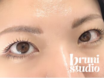 ブルーニスタジオ 表参道(bruni studio)/束感デザイン睫毛