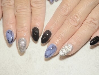 B's amor 大府店 Nail design