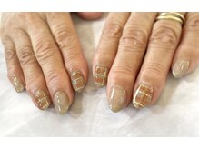 バーガンディ(BURGUNDY)/チェク柄ネイル