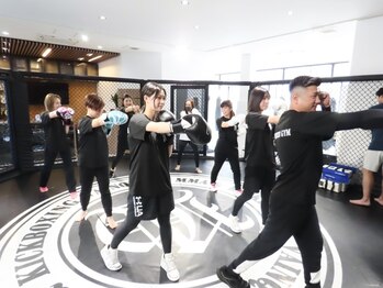 バンクールジム(VAINQUEUR GYM)