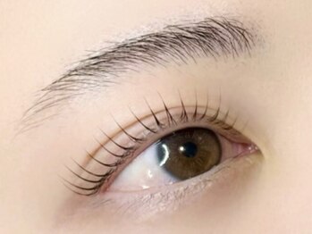 【マツエク・まつ毛パーマ・パリジェンヌ・眉毛】YUZUNA EYELASH 池袋店の写真/【23時まで営業】早朝~仕事終わりまでいつでも通いやすい♪急な予定/イベント前まつげパーマはぜひ当店へ
