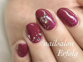 ボルドーネイル初回8500円/銀座