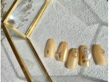 モニカ(MONICA)/気分も明るく♪オレンジネイル