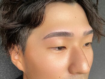 エムズアイブロウ 天王寺店(M'sアイブロウ)の写真/眉毛専門店の高技術で、あなたの魅力を最大限に引き出す！眉の形を整えお顔の印象UP♪初めての方にも◎