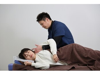 グローリー 甲府(GLORY)の写真/【軽さ実感で集中力UP】肩こりや首こり、背中の痛みや重だるさへ現役スポーツトレーナーが本格アプローチ☆