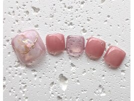 春色ピンクフットネイル