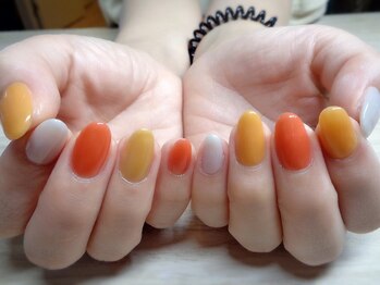 アミュリー ネイル アトリエ(Amury nail atelier)/アシメ ちぐはぐ くすみカラー