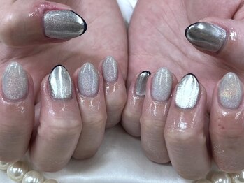 ハニービービー(Honey Bee Bee)/オーロラマグネットミラーネイル