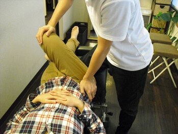 リラ ハティ 本町店(Rela Hati)の写真/【骨盤矯正初回¥2000】身体の歪み/猫背/巻き肩/反り腰など、経験豊富なプロによる圧倒的技術で姿勢改善！