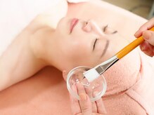 モメ(momet)の雰囲気（幹細胞美容液イオン導入→微弱電流でリフトアップの本格的小顔）