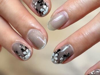 リワーズネイル 千歳船橋店(ReWARDs nail)の写真/シンプルでも周りと被らない自分だけのお気に入りネイルを。得意な手書きアートで理想のデザインを実現!