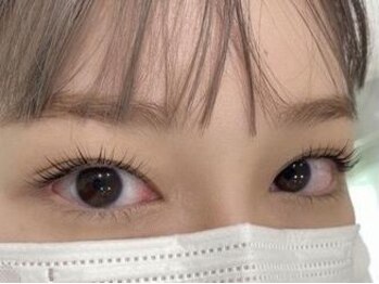 ヴァンアイラッシュ(VINGT eyelash)の写真/大人女性こだわりの繊細まつ毛はお任せ！目尻までこだわってdesign《まつげパーマ¥4500/アイブロウ¥4400》