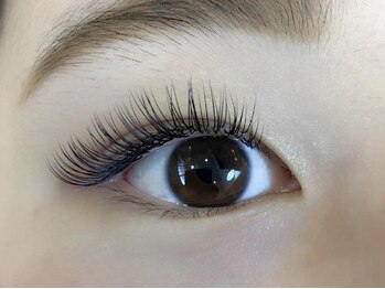 フリルアイビューティー 新石切店(Frill eye beauty)の写真/【新石切駅すぐ！】まつ毛の状態や目の形、ライフスタイルに合わせたデザインを選べます◎