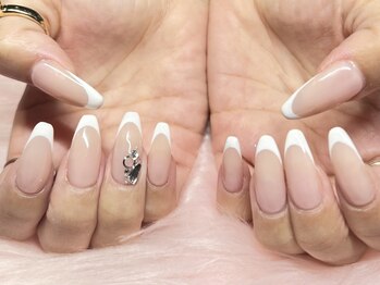 ラッシュ ネイル(LUSH nail)の写真/【豊田市】職場や日常生活の中で上品な華やかさを演出♪指先を彩る繊細なデザインで幸せをお届けします*