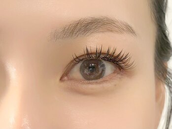 ブラウ(BLAU)の写真/圧倒的持続力★LEDマツエク（フラットラッシュ）やダブルフラットも人気!今まで他店でモチが悪かった方も◎