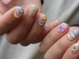 個性派カラフルネイル