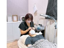 アイリス ネイルアンドアイラッシュ(IRIS nail&eyelash)の雰囲気（まつげメニューゆったりリクライニングチェアでの施術♪）