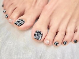 ★黒のツイードフットネイル