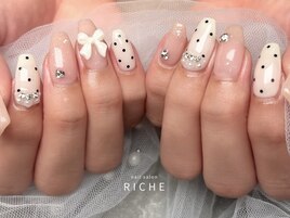 大人ガーリーなドットネイル！