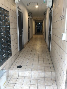 サララ(SARARA)/マンションエントランス