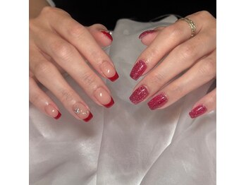 ロミー(Rommy)/赤フレンチ&フラッシュネイル