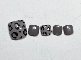 モノトーンレオパード