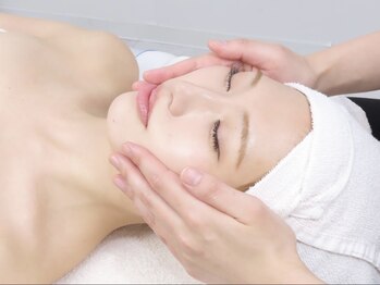 ビオール 新宿店(beall)の写真/《韓国肌》【全顔丸ごとフェイシャル¥4900】お悩みに的確アプローチ!毛穴・ニキビ・シミしわ・たるみケア◎