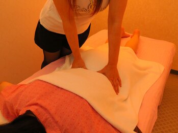 百草堂 栄店/背中～腰まで