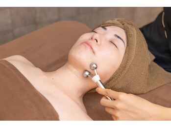 ジュメル 恵比寿店(Jumelles)/お顔EMSでたるみ知らず