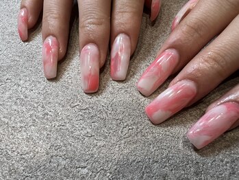 ピンク×ホワイトマーブルネイル