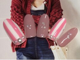 大きめストライプネイル