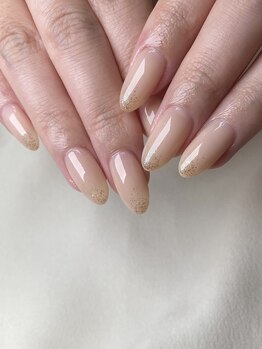 ワンカラーにさりげなくラメを