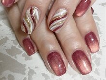 メイジーネイル(Maisie Nail)/ワンカラー+ちょこっとアート2本