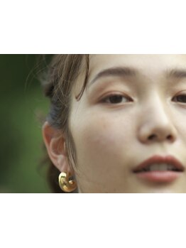 ナチュラル上品な目元にしたい