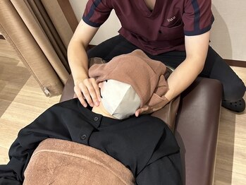 りはりの写真/【首や肩の辛いコリは眼精疲労が原因かも？】お身体の歪みを整えることで、首・肩のつらさを改善致します♪