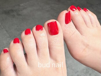 バドゥネイル(bud nail)の写真/プロのネイリストが仕上げる指先まで輝く艶ネイル！丁寧なケアで見違えるような美しい指先に…♪