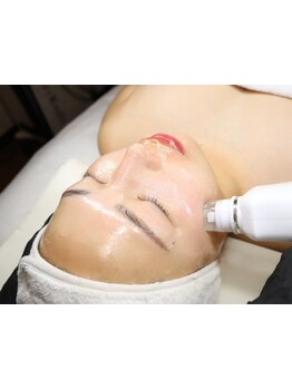 ホウレイ線・たるみ改善！予防ケア