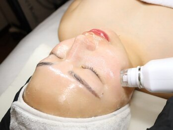 エステティックサロン グリーンアイ 浦和店(green.i)の写真/小顔×美肌を同時にGET☆【サーマトリックス2部位×レモンボトル×ヘッド¥15000】直後から発光!持続性◎