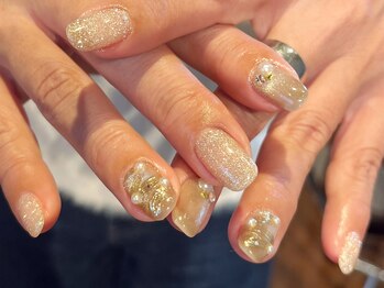 スエン(Suen)/質感で変えるキラキラ