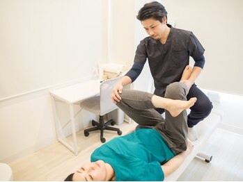 バズ カイロプラクティック(VAZ)/【整体】股関節・臀部