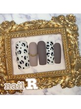 ネイルアール(nail R)/大人アニマルです。