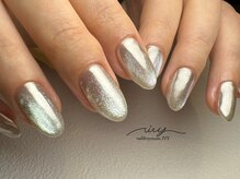 アイヴィー(IVY)/ミラーネイル