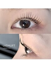 ミズリス(mizlis)/マスカラパーマ