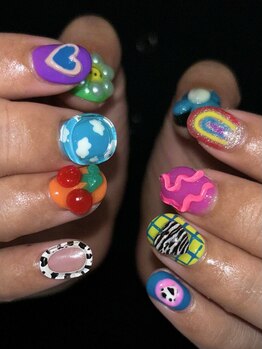 ウズ(UZU)/カラフルネイル