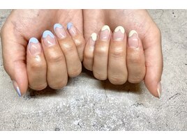 変形フレンチ　ニュアンスネイル