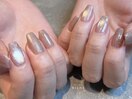 上品なシンプルネイル