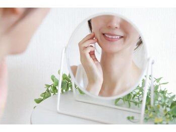 サロンRyoの写真/艶肌誕生♪上質な美容液×オールハンドの技術で、内側から輝くような透明感のある素肌を叶えます☆