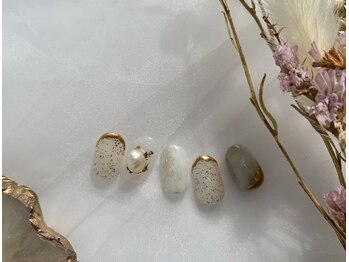 モニカ(MONICA)/変形パール×ぷっくりゴールド♪