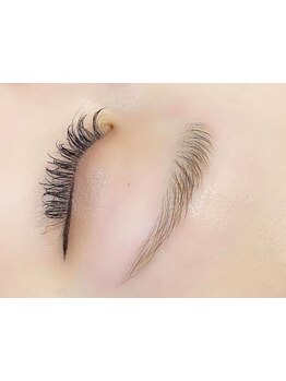 ナチュラル上品な目元にしたい